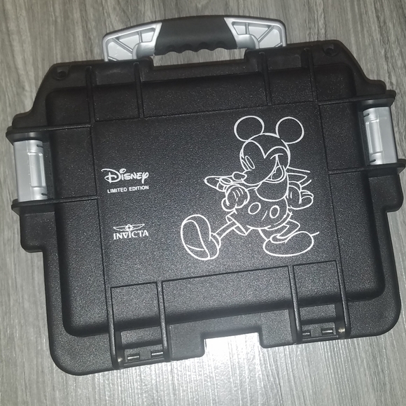 INVICTA DISNEY Three Slot Impact Resistant Case - Picture 1 of 6